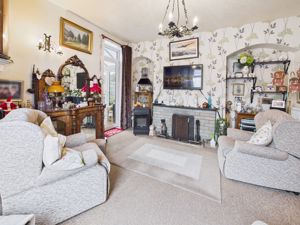 Living Room- click for photo gallery